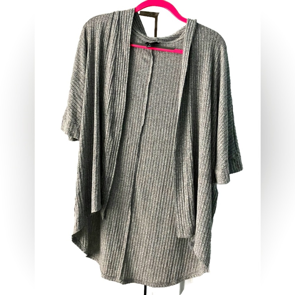 A new approach A.N.A. comfy lightweight cardigan, size women’s small gently used